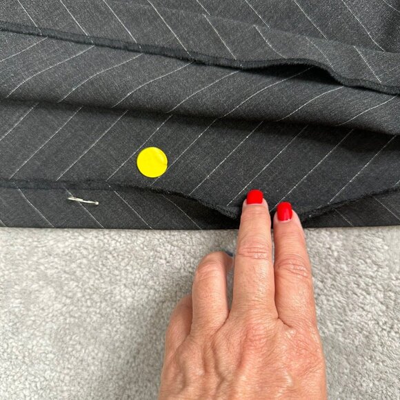 Trina Turk Women's Career Pinstripe Straight Skirt Side Zip Size 4 Gray *FLAW - Picture 8 of 9